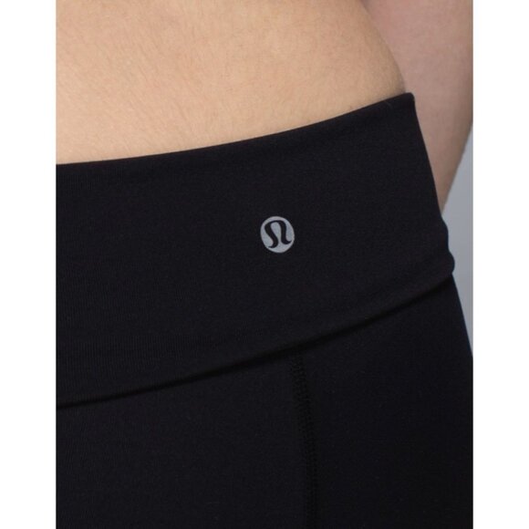 Lululemon Wunder Under Crop (Roll Down) - Picture 4 of 9